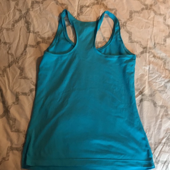 Workout dry fit tank top - Picture 2 of 3